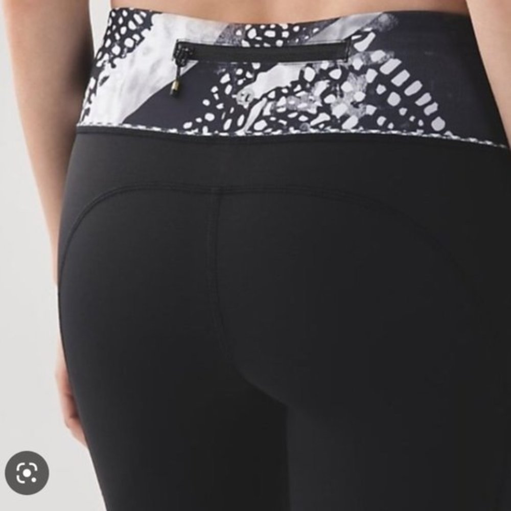 Lululemon speed tight with‎ patterned waistband